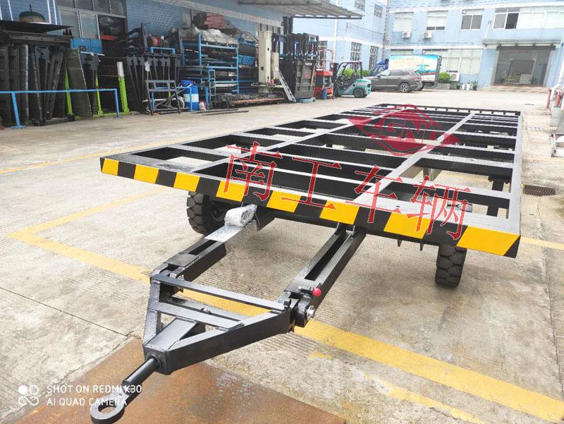 8吨骨架式欧冠联赛联赛(中国) 无动全挂车