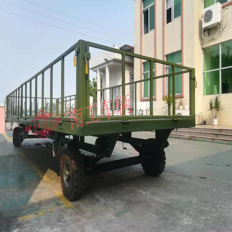 5吨护栏欧冠联赛联赛(中国) 全挂底盘拖车 军绿色