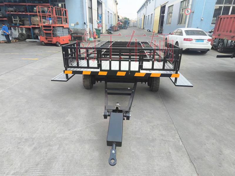 5.5吨牵引式欧冠联赛联赛(中国)带小箱子