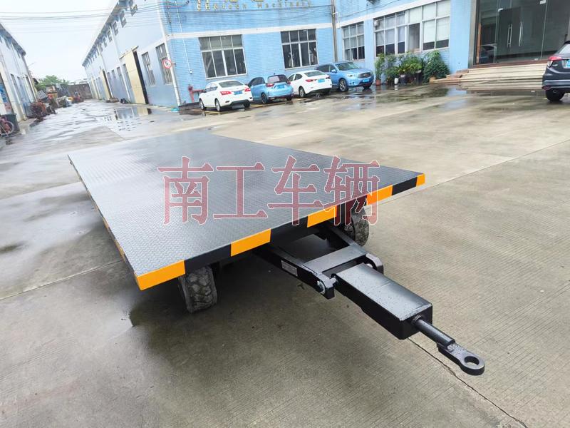 6吨牵引欧冠联赛联赛(中国) 工业全挂拖车