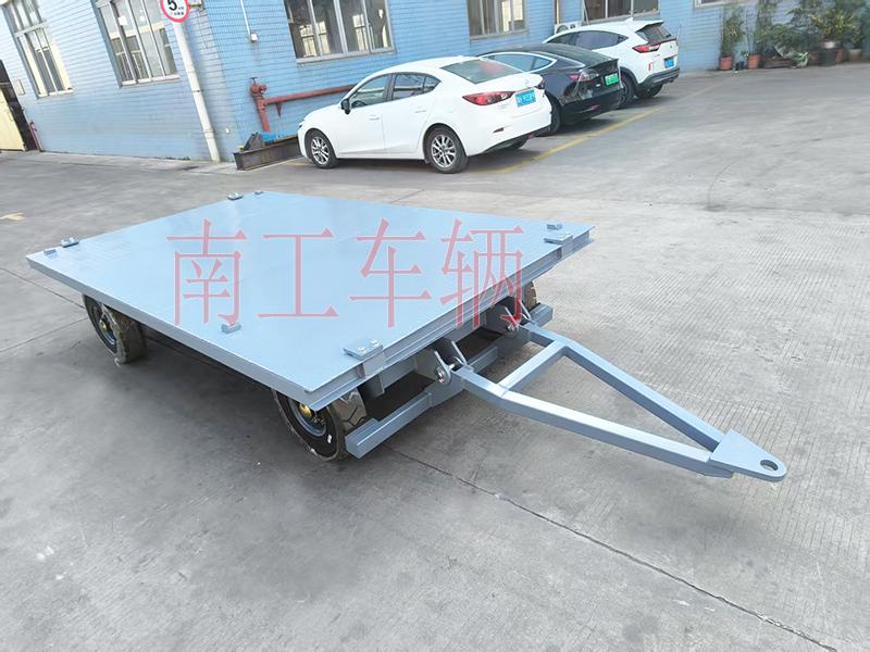 3吨小型牵引欧冠联赛联赛(中国) 全挂车