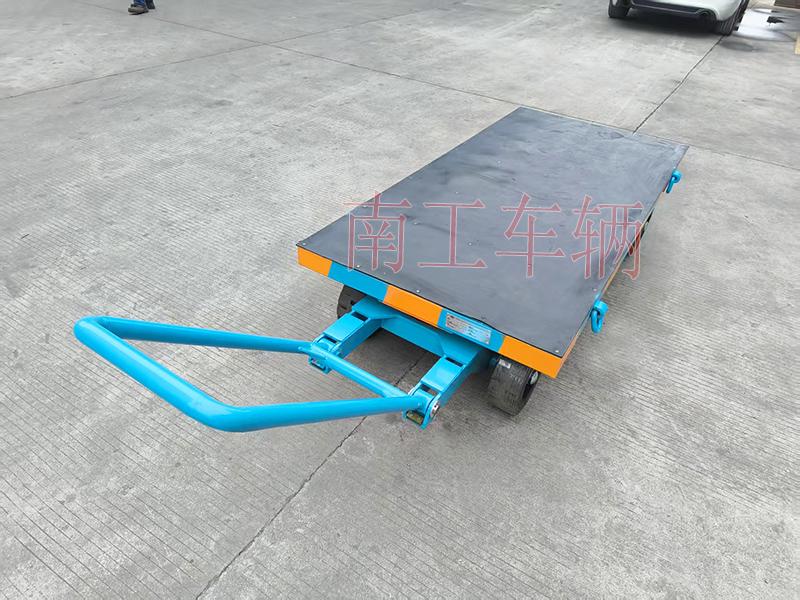 3吨小型欧冠联赛联赛(中国) 带橡胶垫工具车
