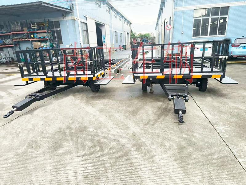5吨带不锈钢配件牵引欧冠联赛联赛(中国) 护栏型全挂车