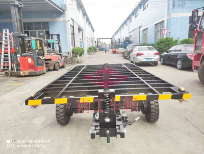 5吨骨架式欧冠联赛联赛(中国)移动房车底盘I.jpg