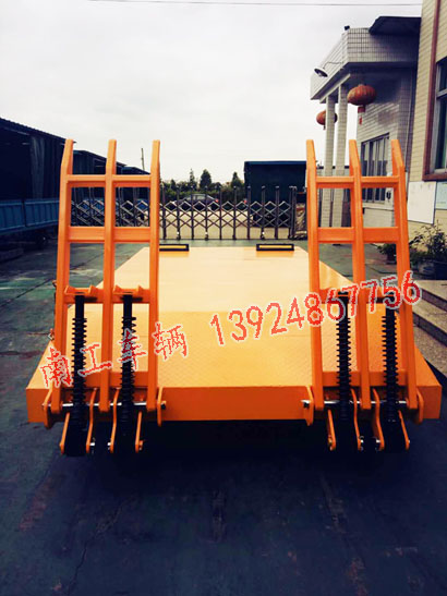 1676945988414978.jpg 橙色带爬梯欧冠联赛联赛(中国)2I.jpg