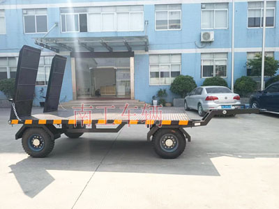 3吨带爬梯工业牵引欧冠联赛联赛(中国)4I.jpg