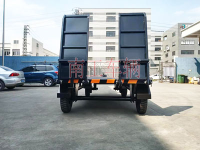 3吨带爬梯工业牵引欧冠联赛联赛(中国)2I.jpg