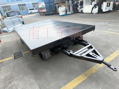 30吨重型欧冠联赛联赛(中国) 环保实心轮胎4I.jpg