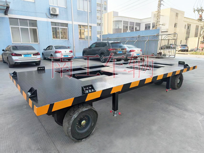 10吨预制方舱欧冠联赛联赛(中国) 拖车底盘3I.jpg