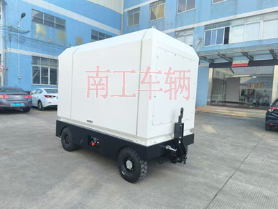 2吨电动欧冠联赛联赛(中国) 飞翼箱式工具拖车2I.jpg