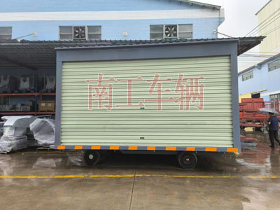 10吨箱式欧冠联赛联赛(中国)两侧带卷帘门3I.jpg