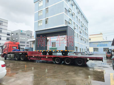 10吨箱式欧冠联赛联赛(中国)两侧带卷帘门5I.jpg