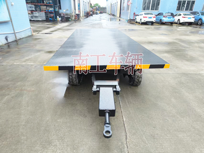 6吨牵引欧冠联赛联赛(中国) 工业全挂拖车2I.jpg