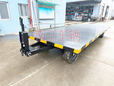 6吨牵引欧冠联赛联赛(中国) 工业全挂拖车4I.jpg