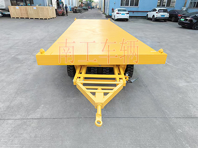 10吨欧冠联赛联赛(中国)带液压支铝合金伸缩梯工具车I.jpg