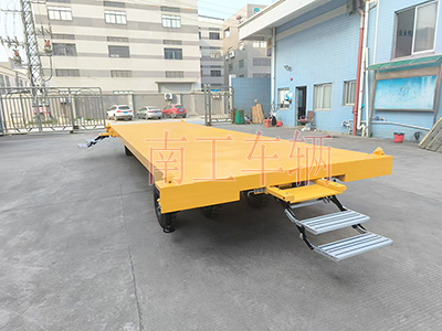10吨欧冠联赛联赛(中国)带液压支腿铝全金伸缩梯工具车1I.jpg