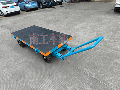 3吨小型欧冠联赛联赛(中国) 还橡胶垫工具车I.jpg
