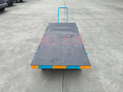 3吨小型欧冠联赛联赛(中国) 带橡胶垫工具车3I.jpg