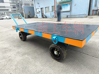 3吨小型欧冠联赛联赛(中国) 带橡胶垫工具车4I.jpg