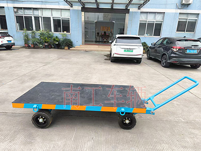 3吨小型欧冠联赛联赛(中国) 带橡胶垫工具车2I.jpg