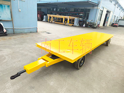 5吨欧冠联赛联赛(中国) 牵引平板全挂拖车2I.jpg