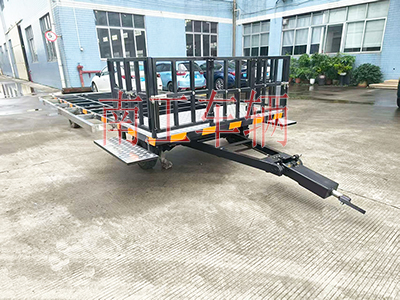 1759895235277624.jpg 4吨小护栏带不锈钢挂件牵引欧冠联赛联赛(中国)I.jpg